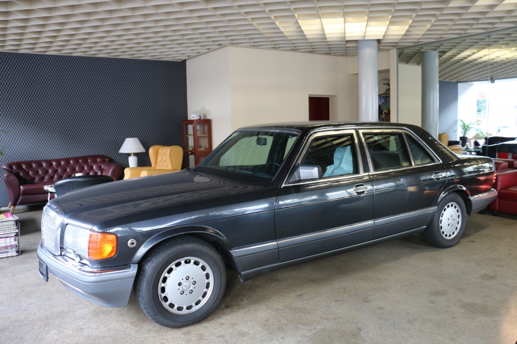 Mercedes-Benz W126 560 SEL Panzerwagen mit B6 Panzerung